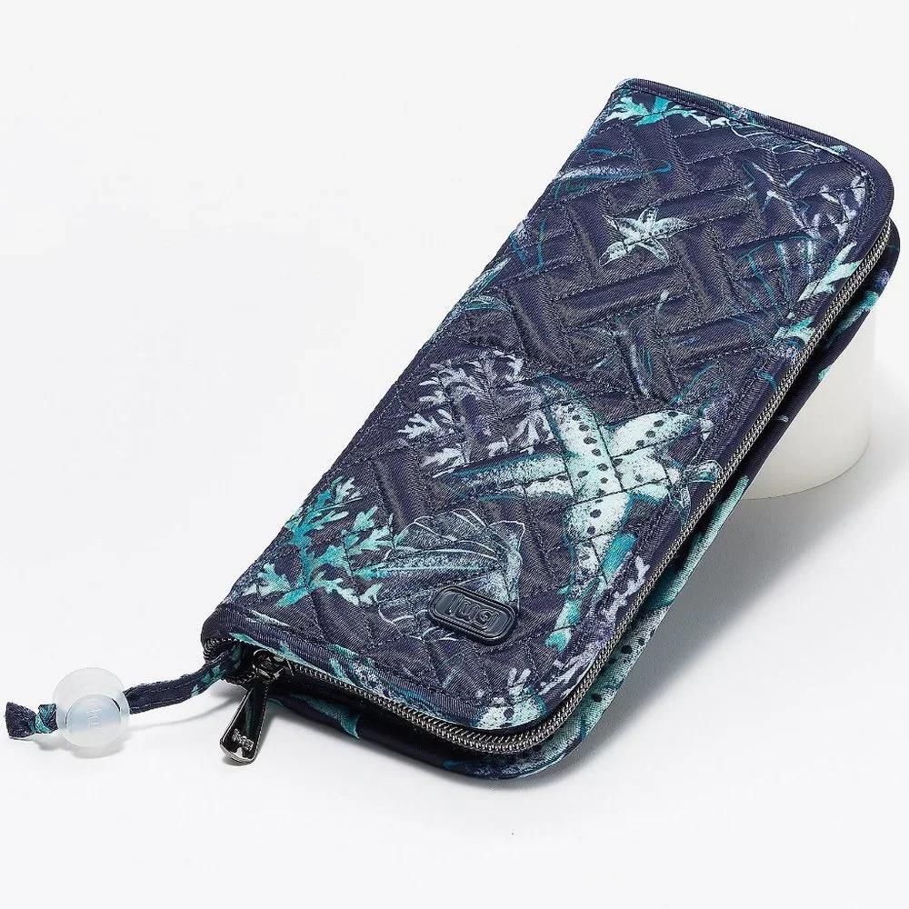 Lug Foldable Cosmetic Brush Organizer Sleeper NWT